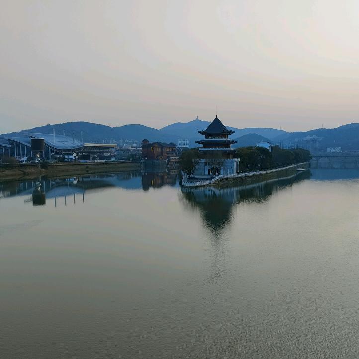 小亮姐鞋服