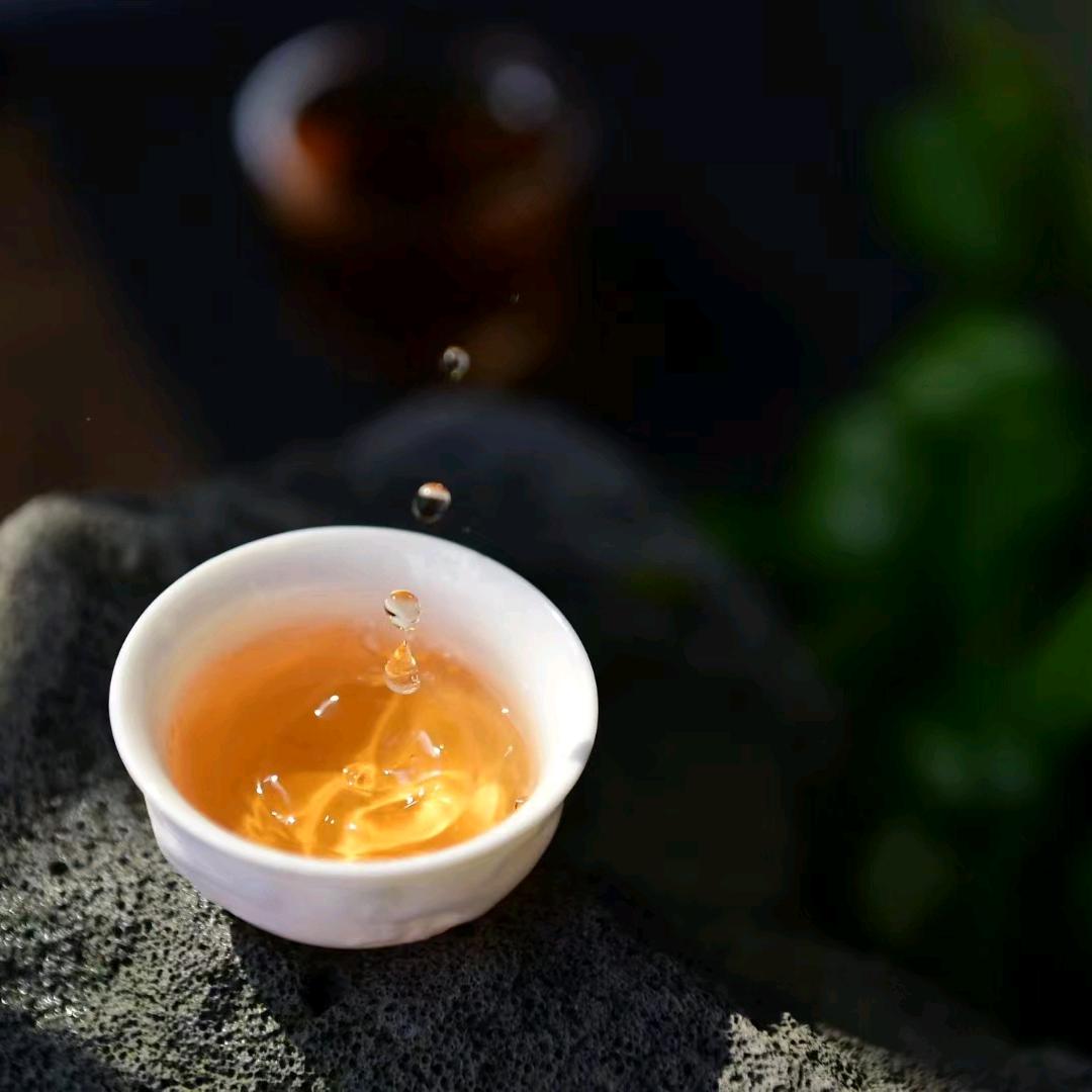 云茶昔归-茶小溪