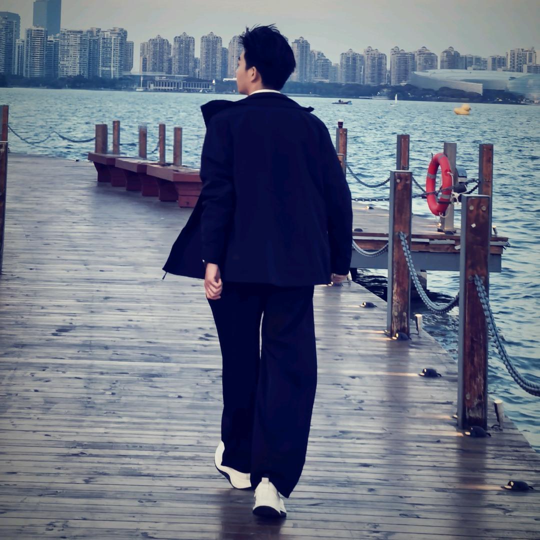 不会拍照的xiao李📷