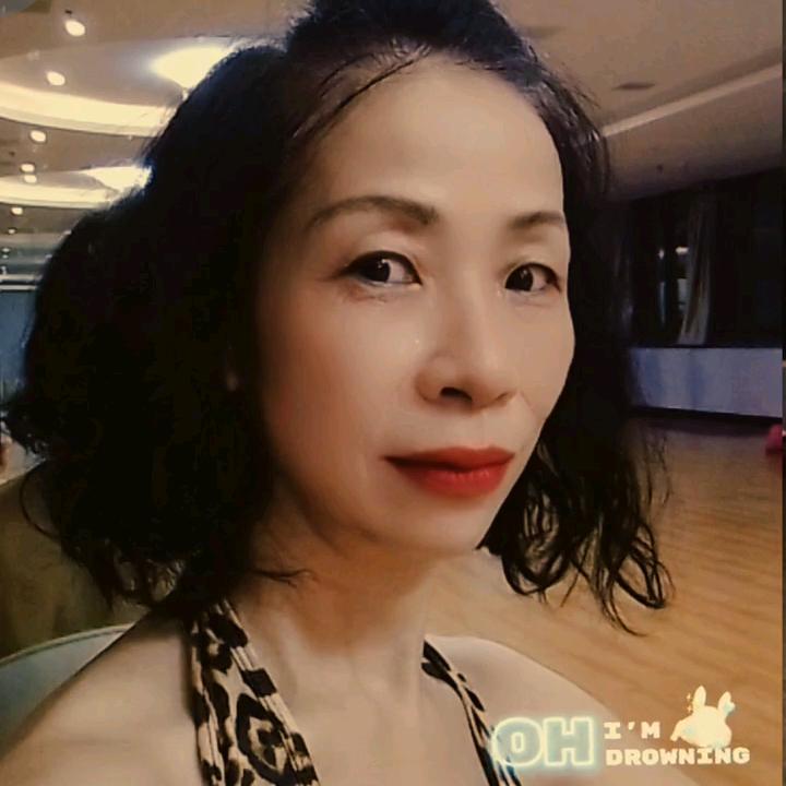 爱瑜伽姐姐
