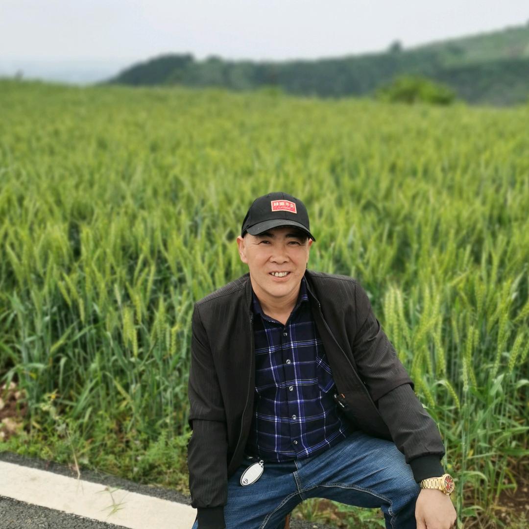 爱唱山歌老彭