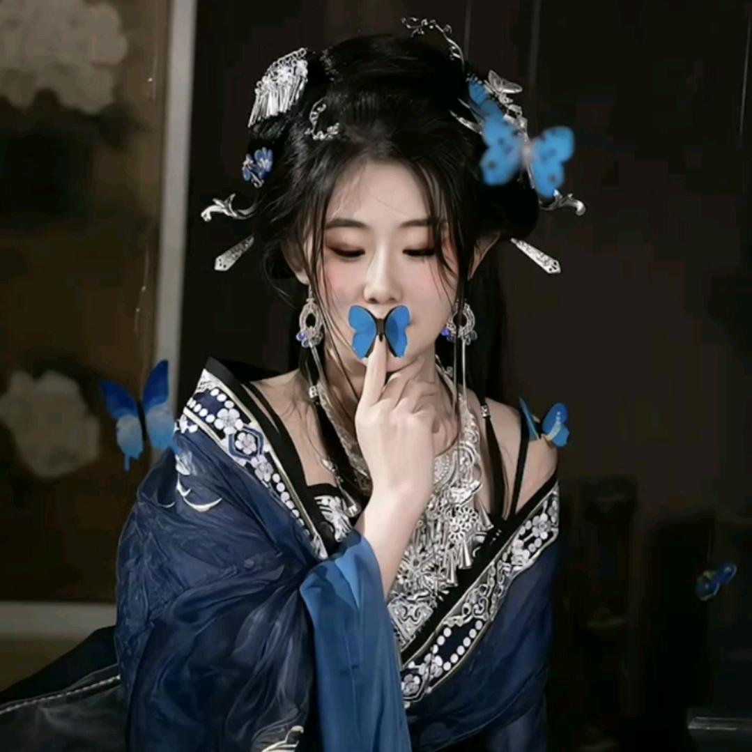 酒醉的蝴蝶🦋