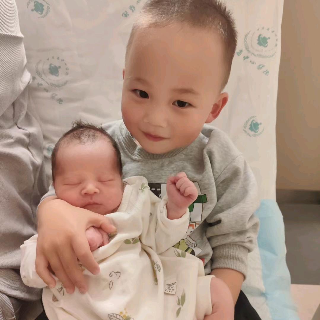 越越吖
