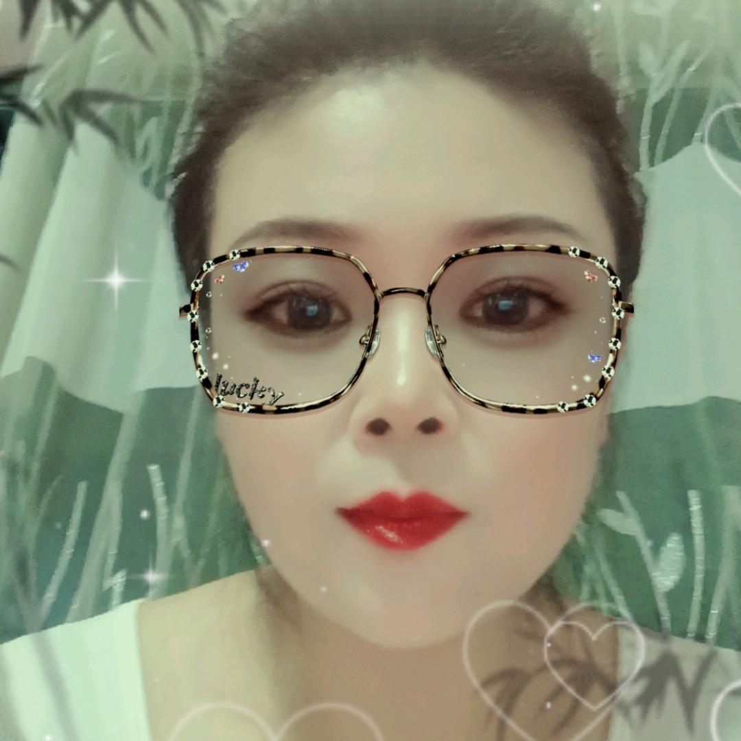 笑着说，没事。