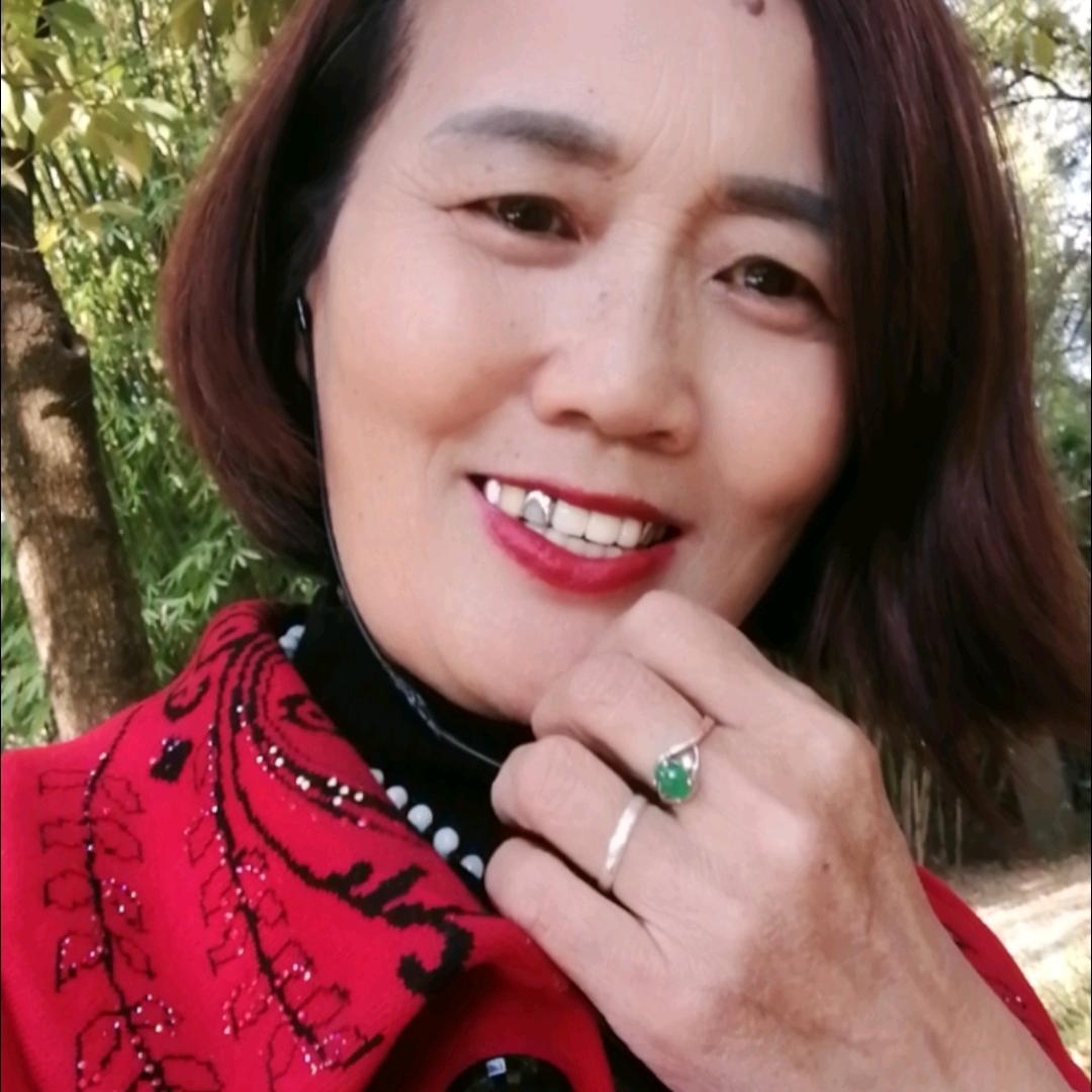 悠悠草小号（大号晚上10点半开播）
