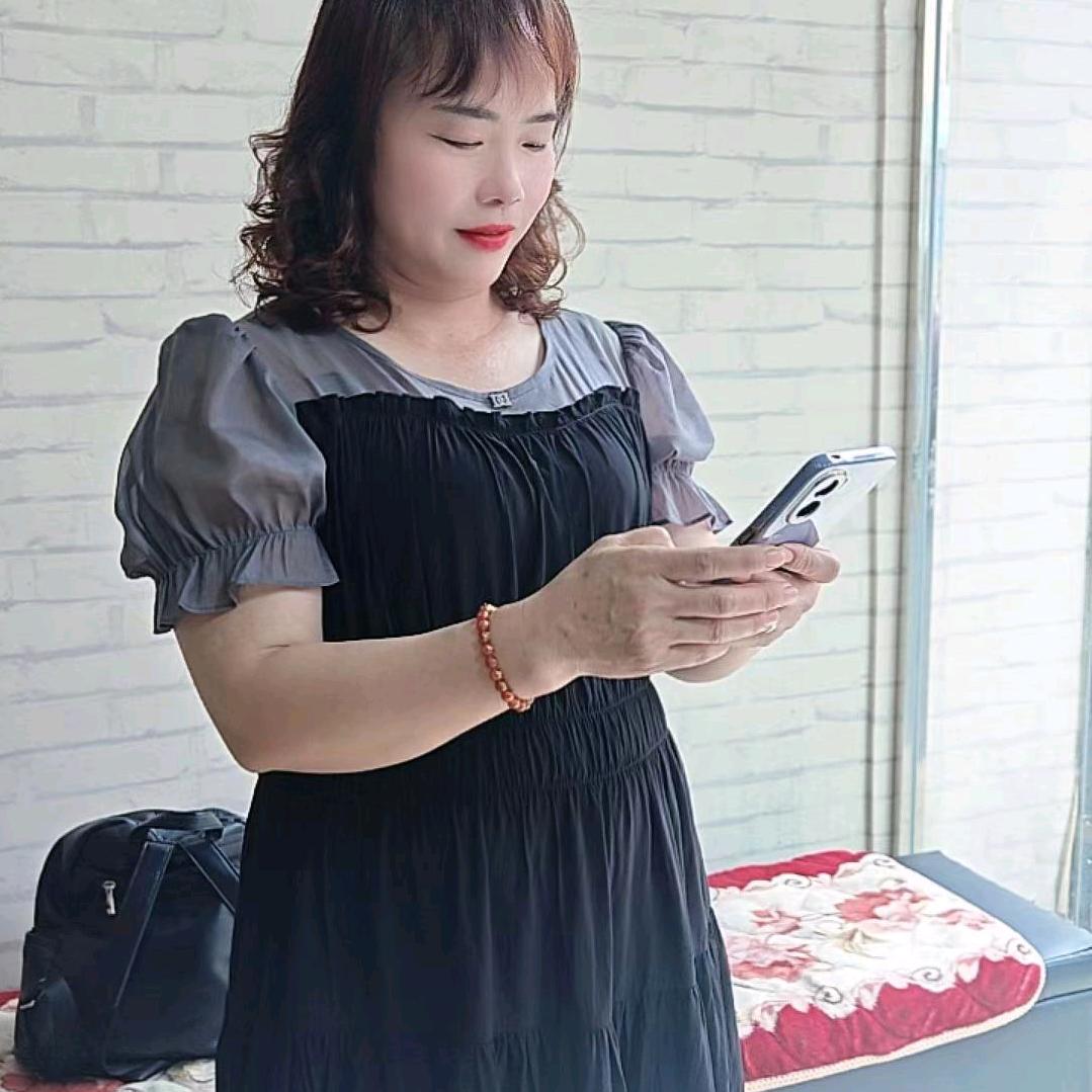 小媳妇不定时开播