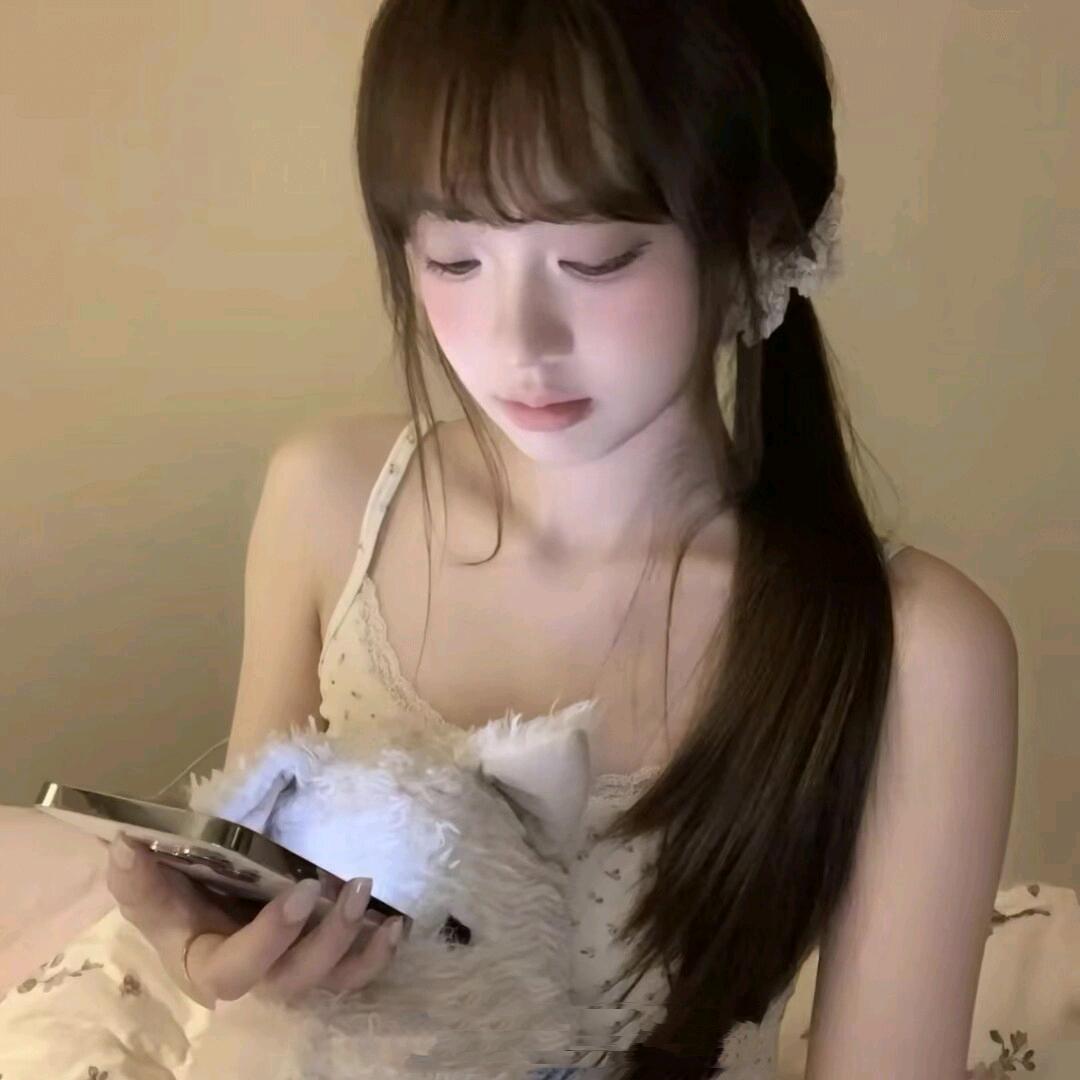 是露露吖ᶻ 𝗓 ☡