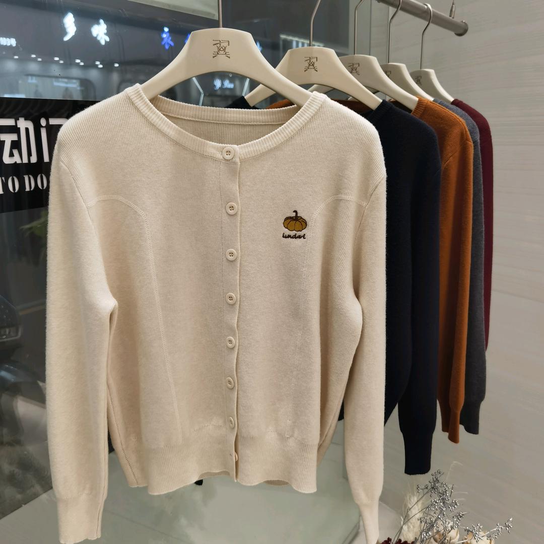 小周女装工厂店