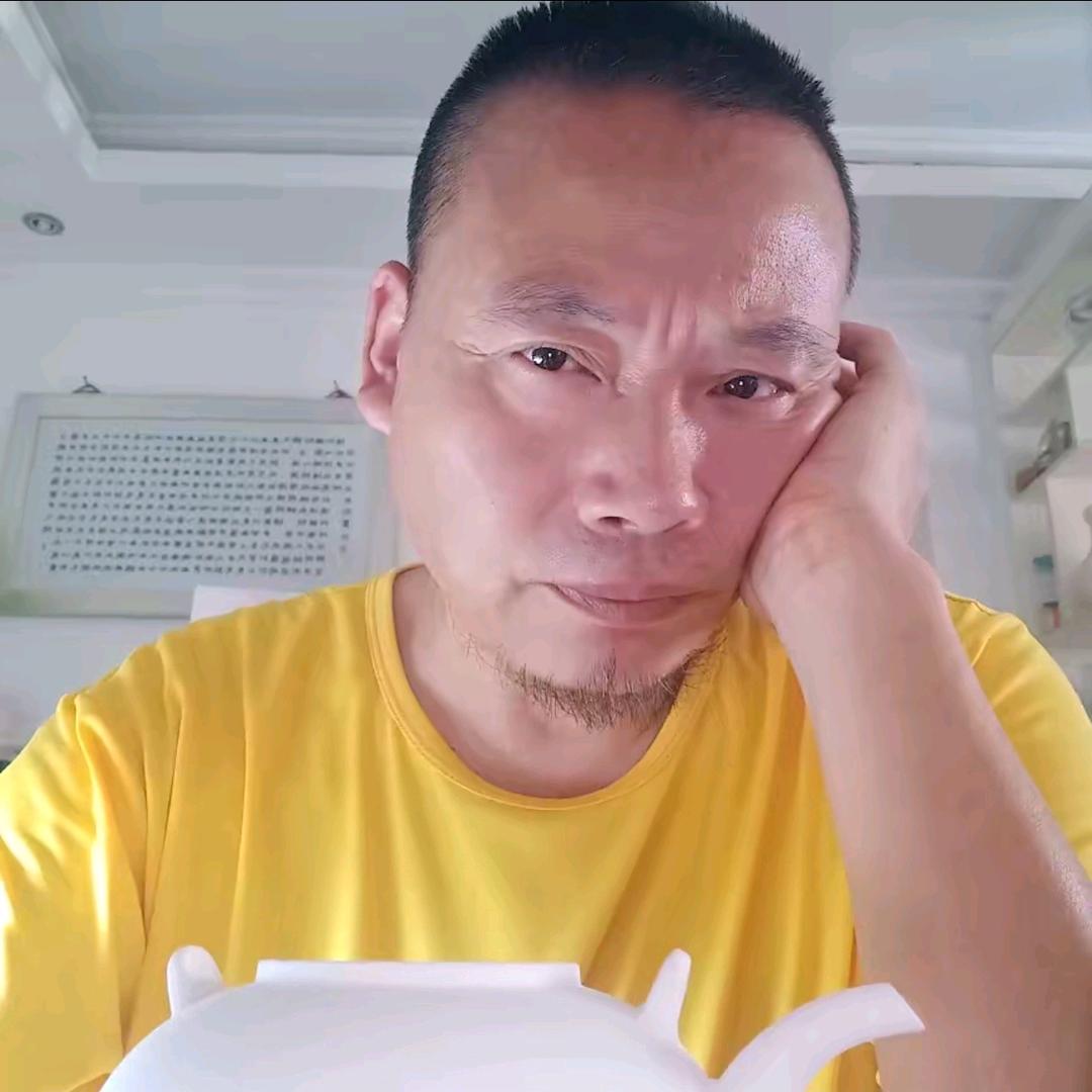 望庐人 阿荣。。