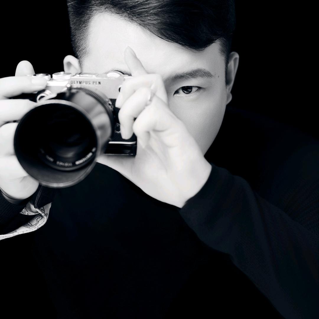 Mr..王
