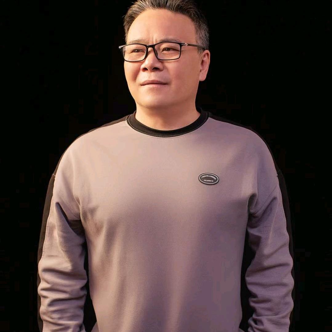 龔建鍾（龙的传人）