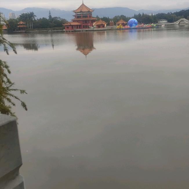 明天更辉煌