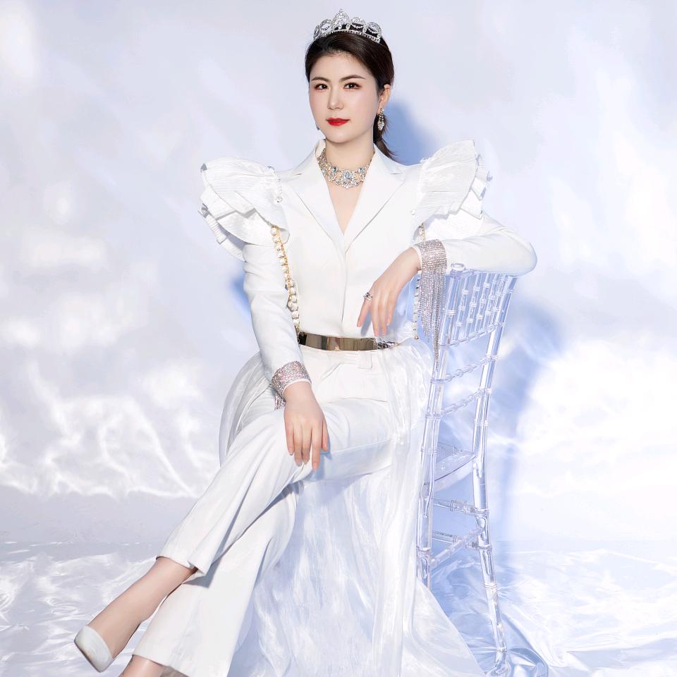 元宝在溧阳做穿戴甲