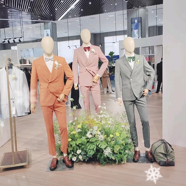 新郎希努尔英姿