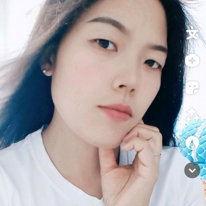 女子本弱：为母侧刚✊✊