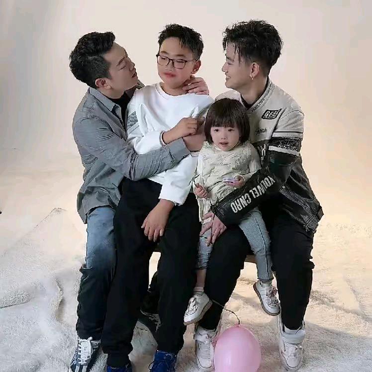 辰雪飞扬（三胎）