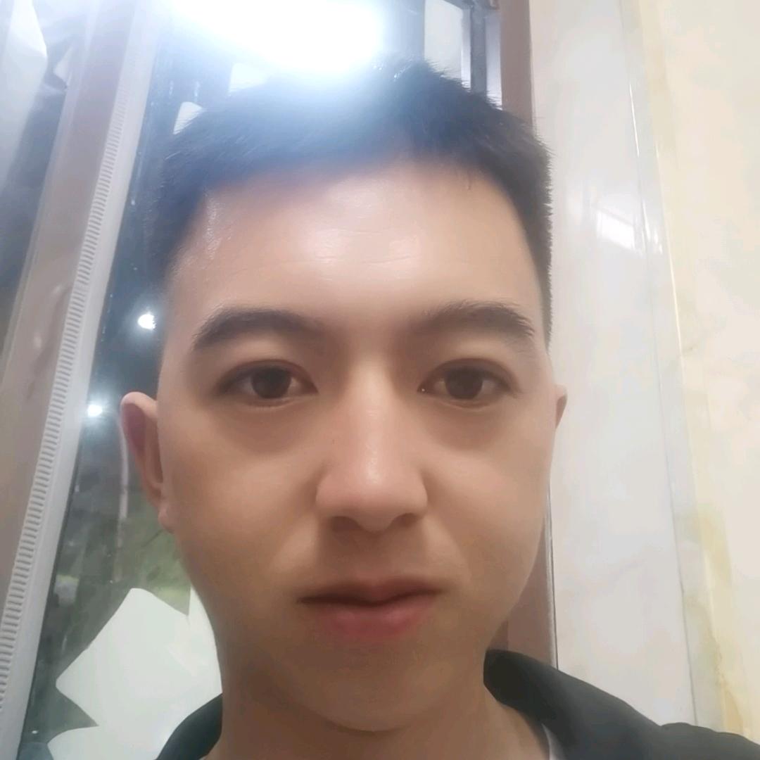 董事长兼总裁（马明白）