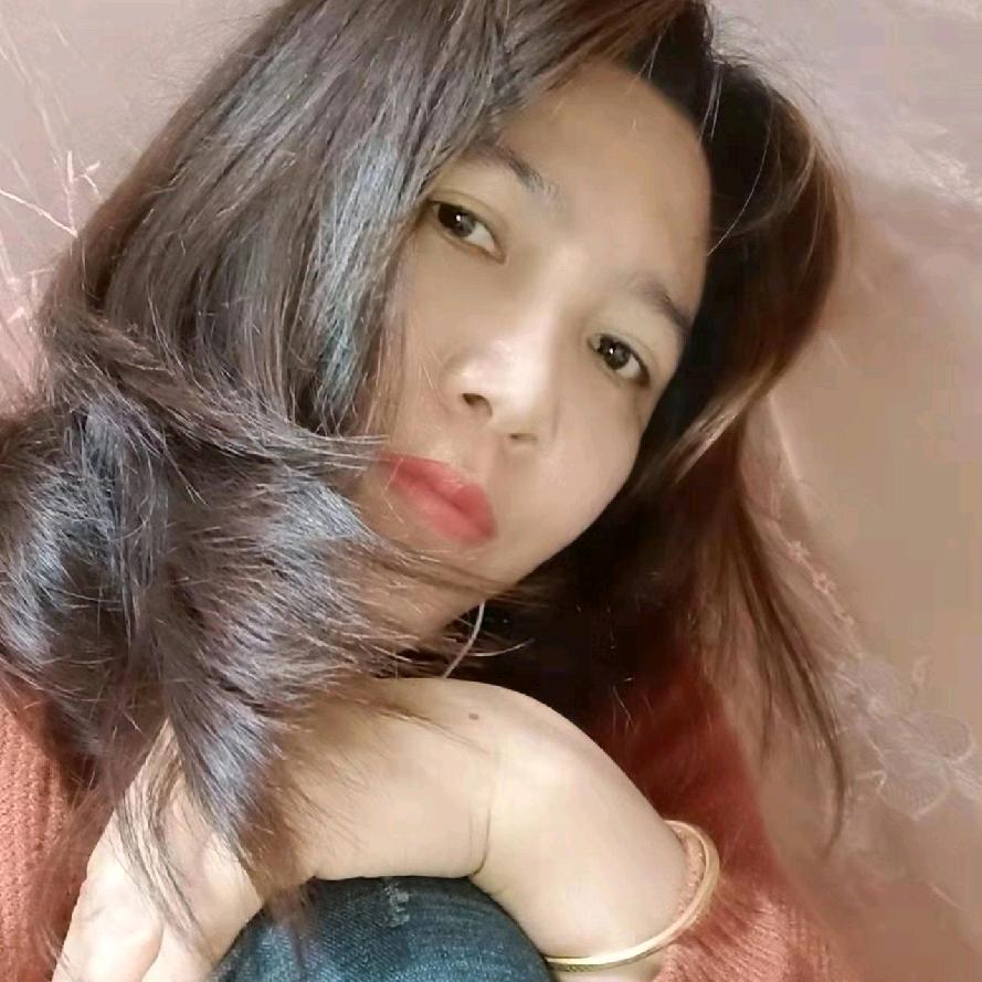 龙的女人👩🏻小水会！！爱唱歌！