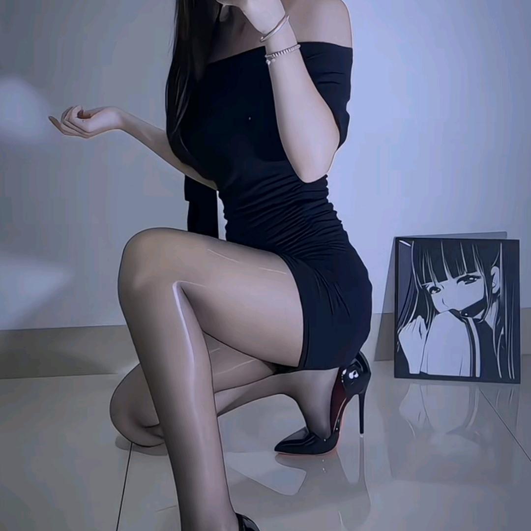 @一点不紧 张女士