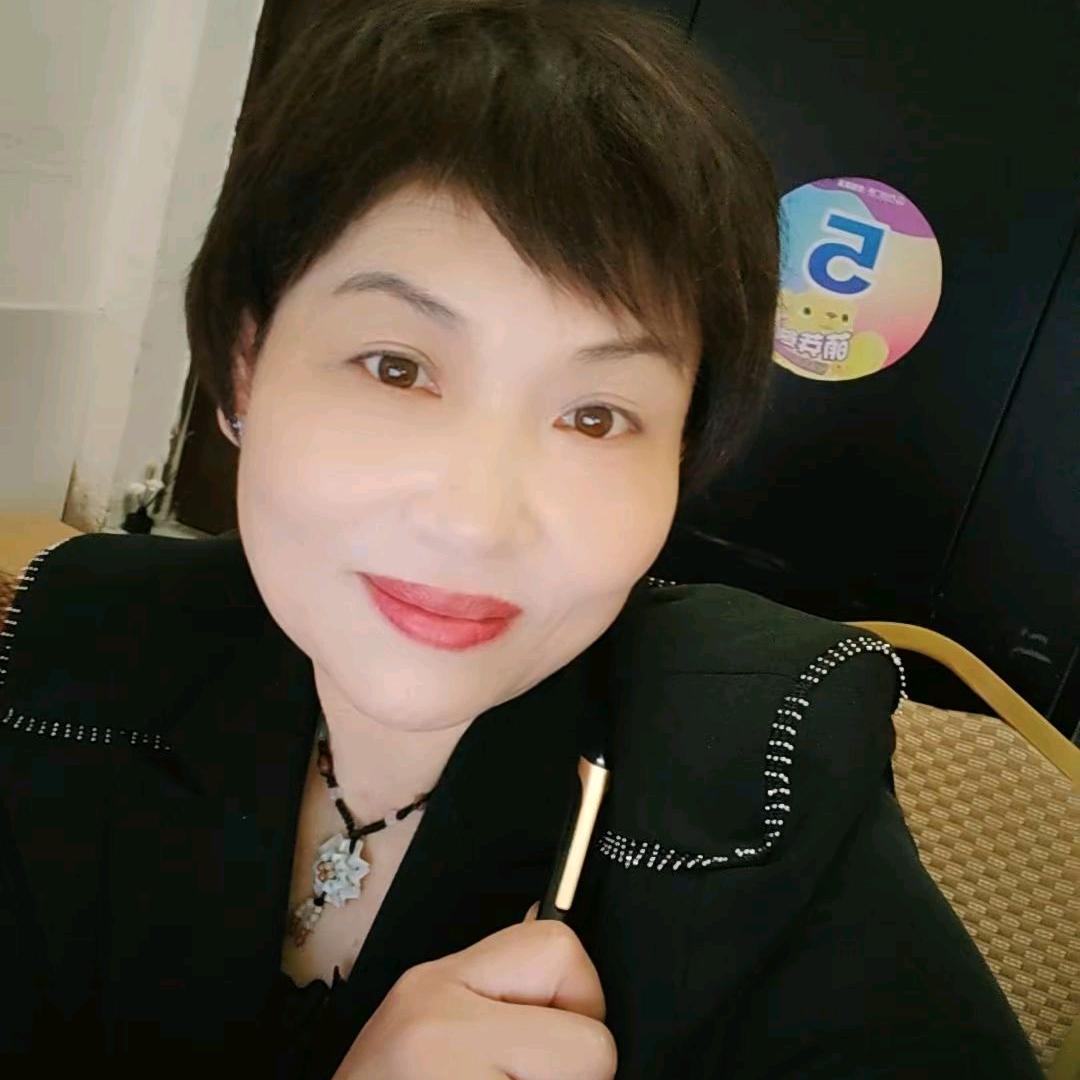 v58龙姐🌟早上5.40开播
