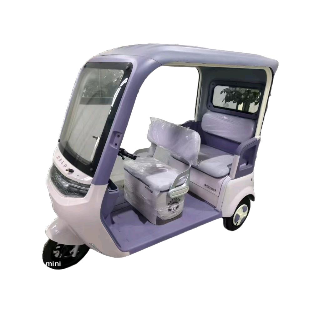 三轮车厂家仓库（宁宁）