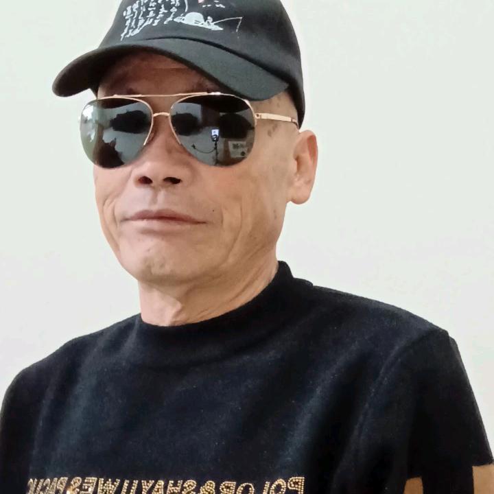 裴虹