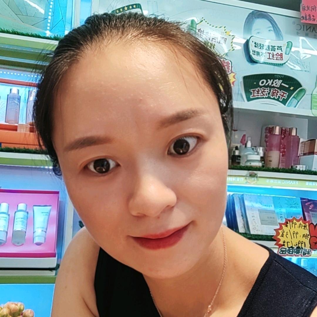 慧姐：上犹花开蝶飞园艺老板娘