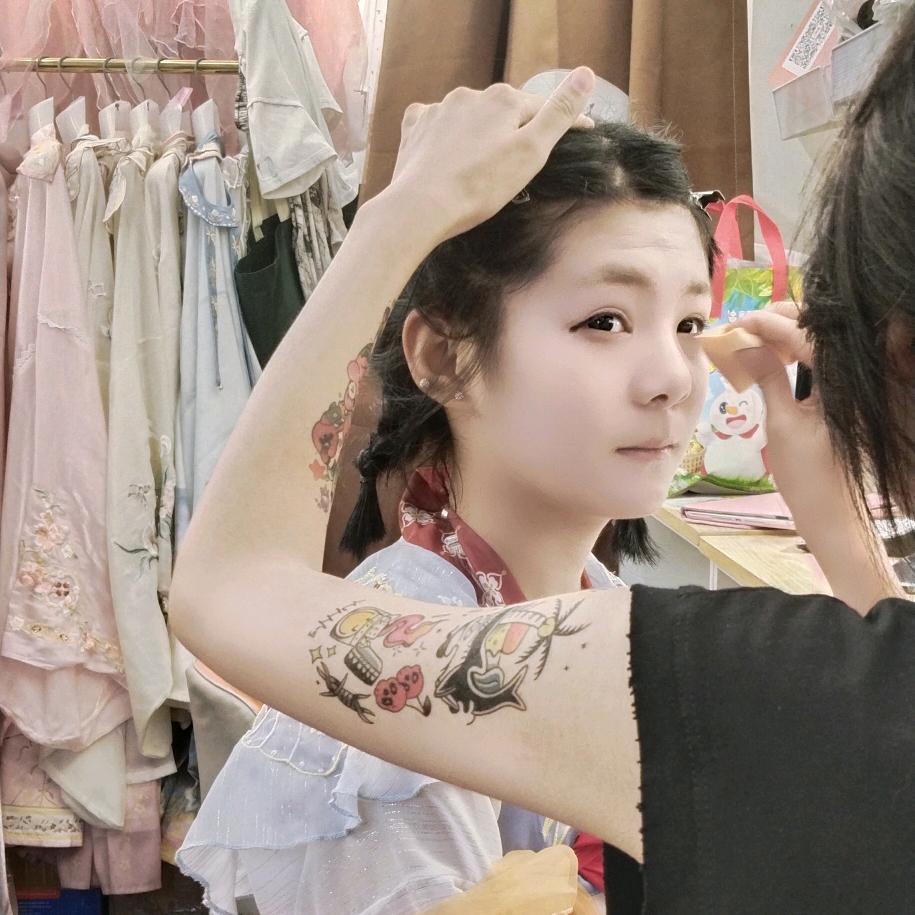 爱笑的妞👄💋💄👠