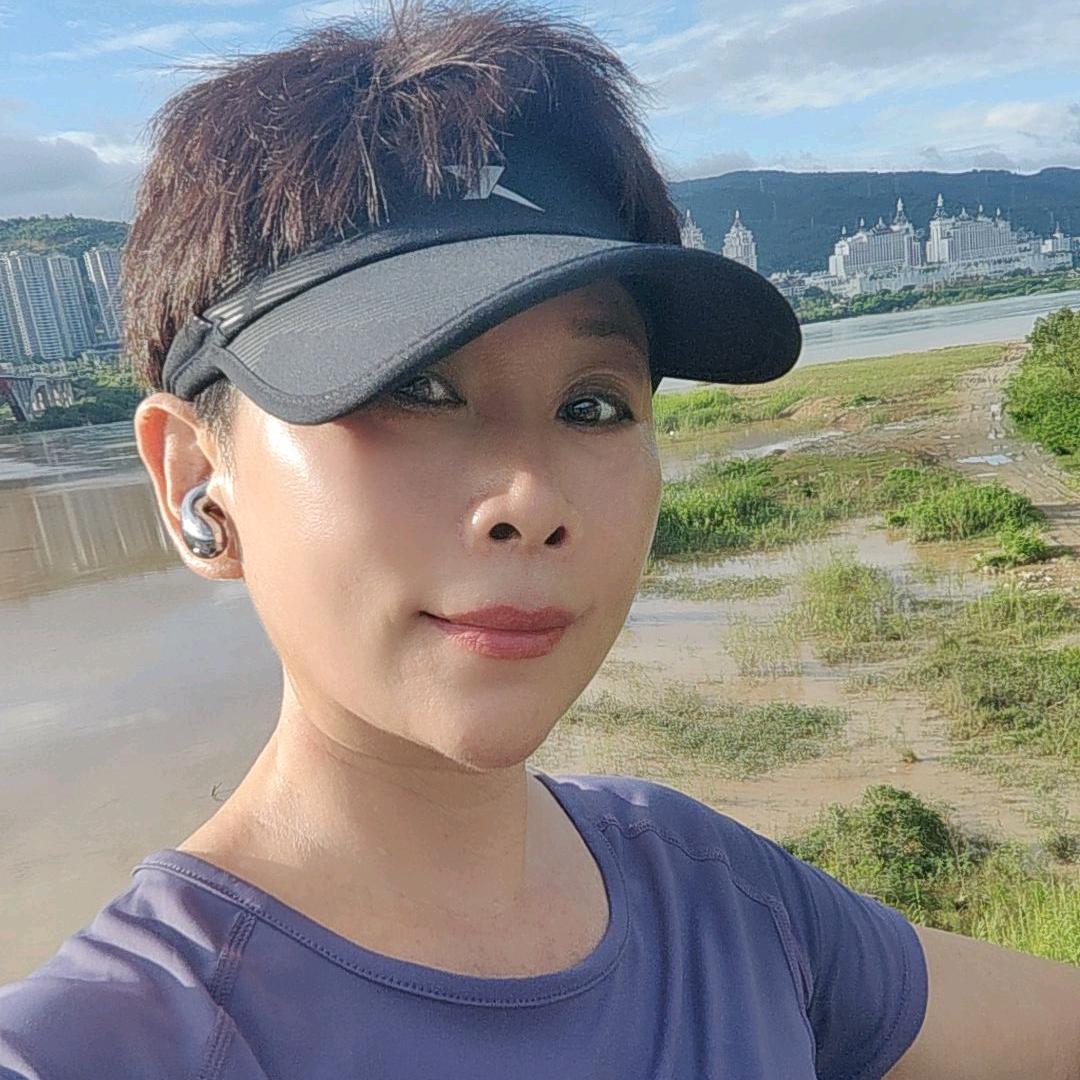 小小鳄鱼姥姥（拒聊天）