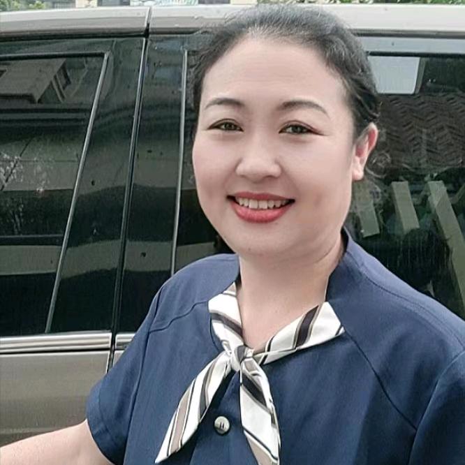 蘑菇姐20:10🎤🎤跳舞