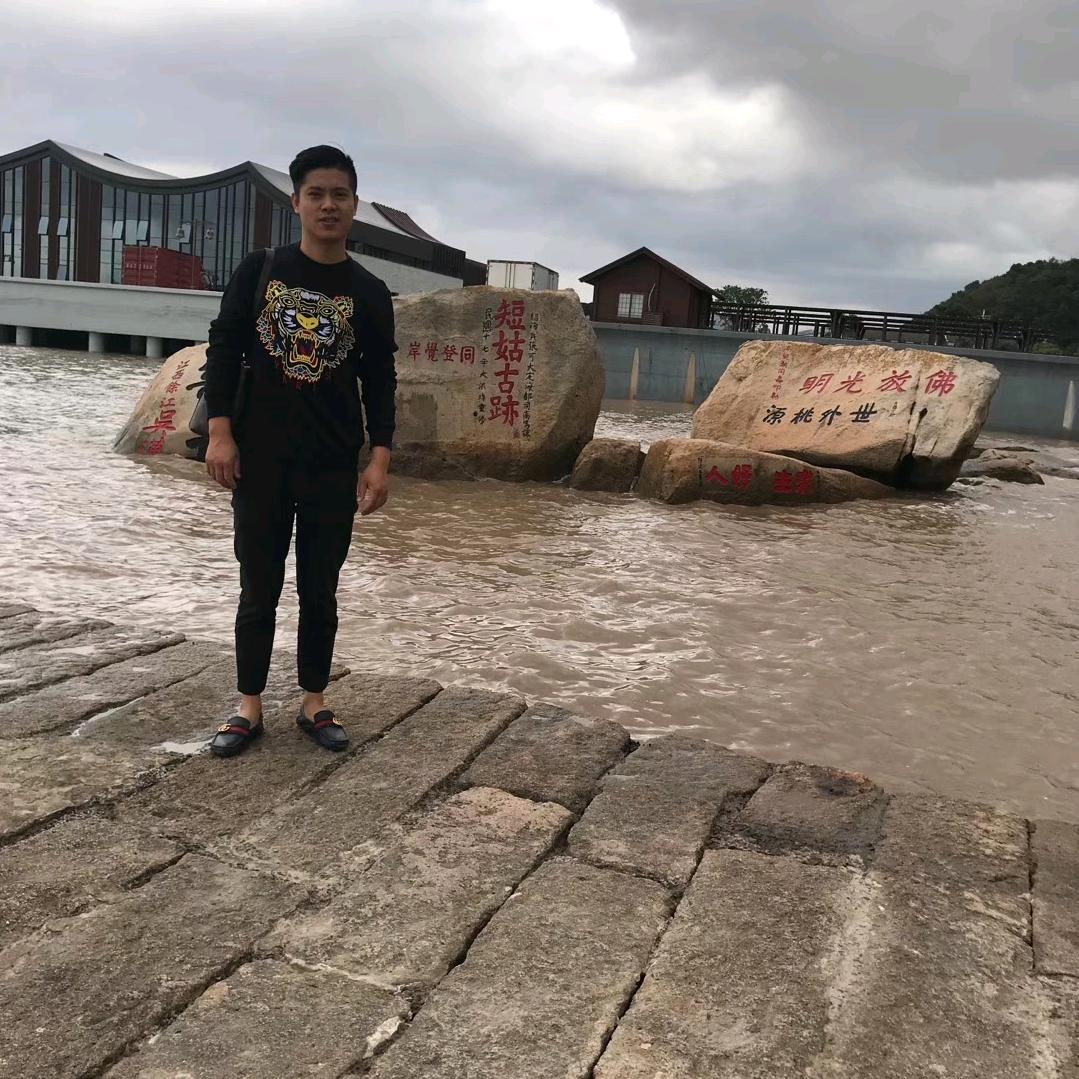 我是隔壁老王的老公（老李）