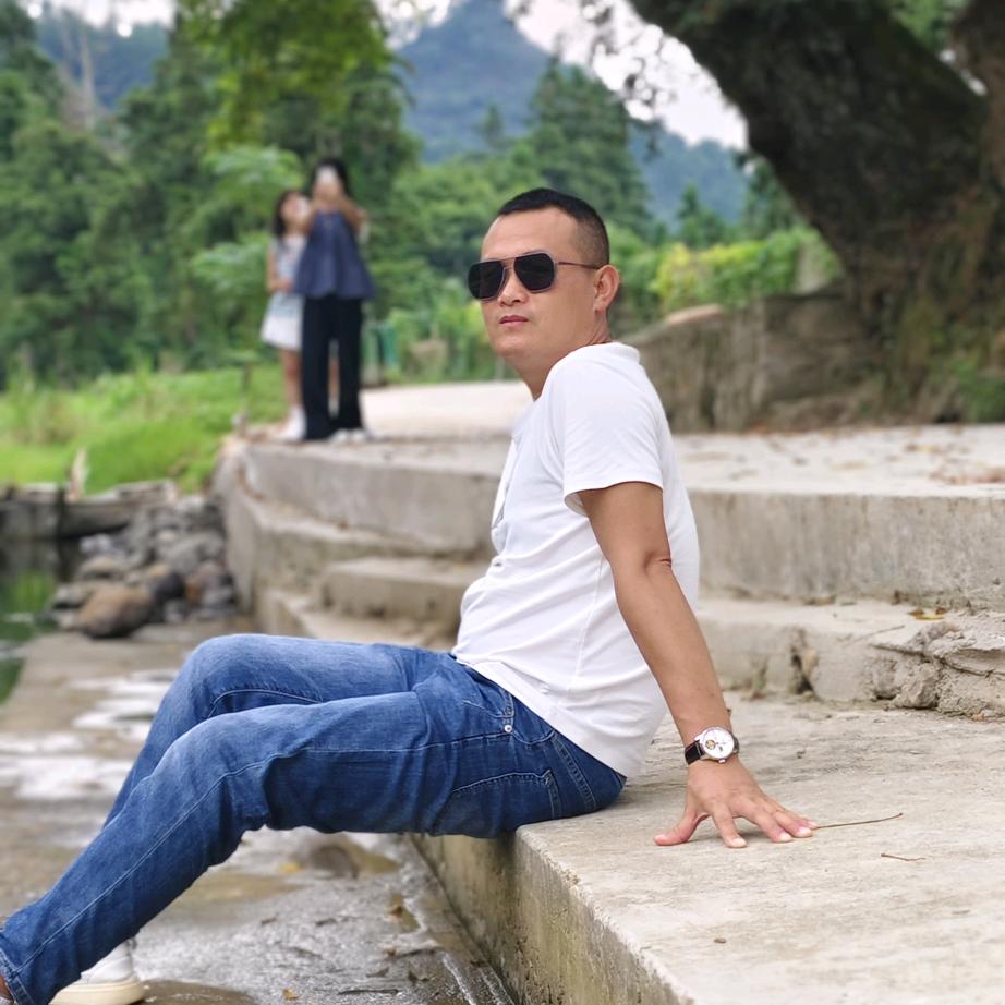 开挖挖机的陈师傅🌈