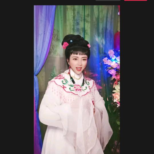 黄越芬芳