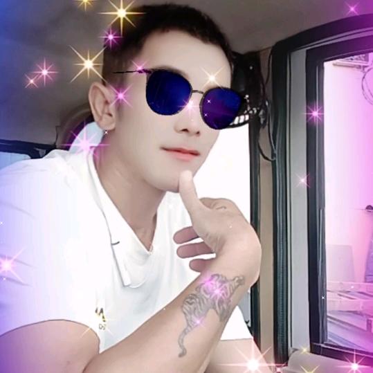 谁疼我