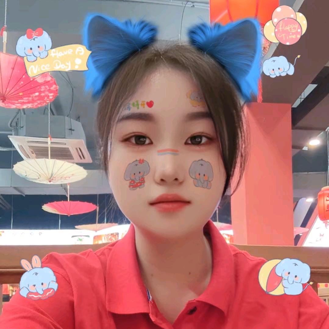 王    小     琴