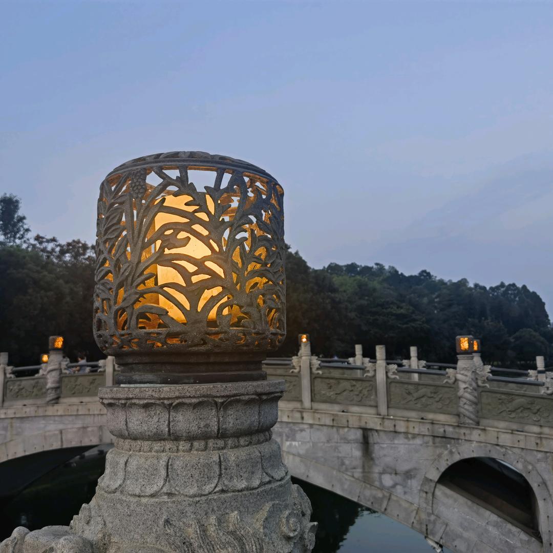 人间自有真情在