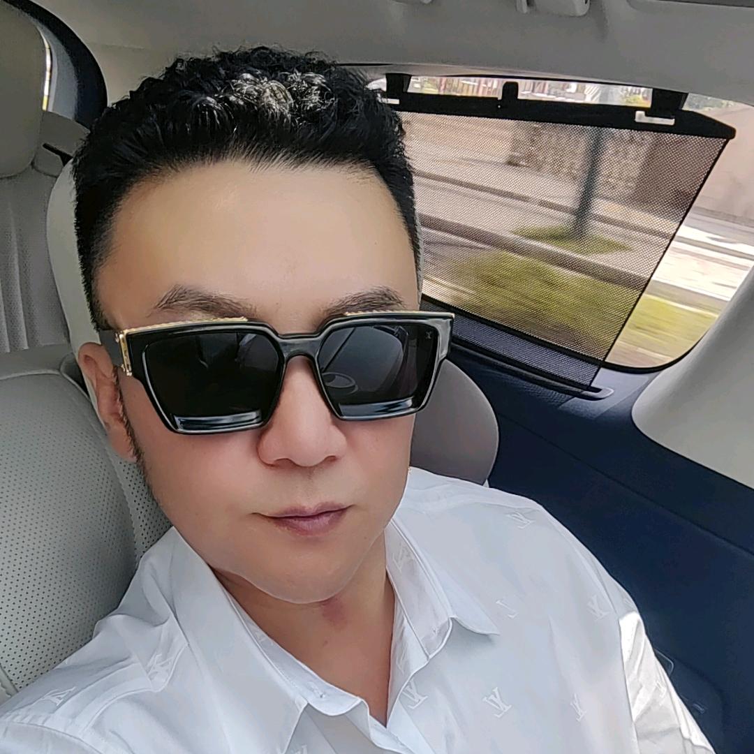 阿荐