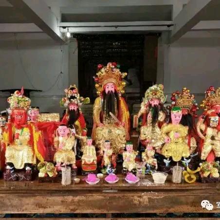 情一动心就痛，黄氏家族