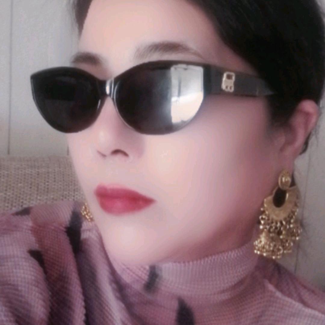 知足常乐~ 红姐