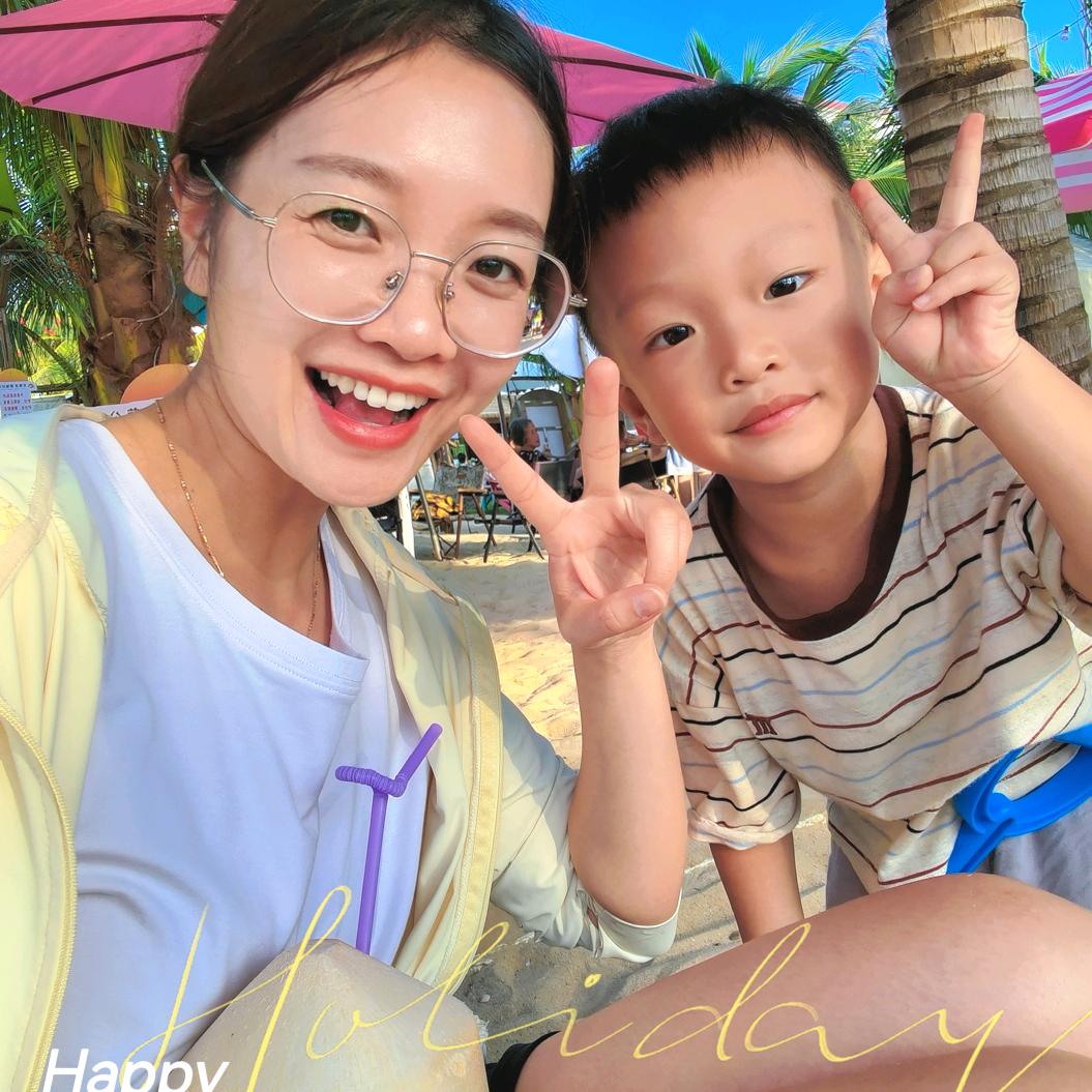 廖小琦（测评婴儿纸尿裤）