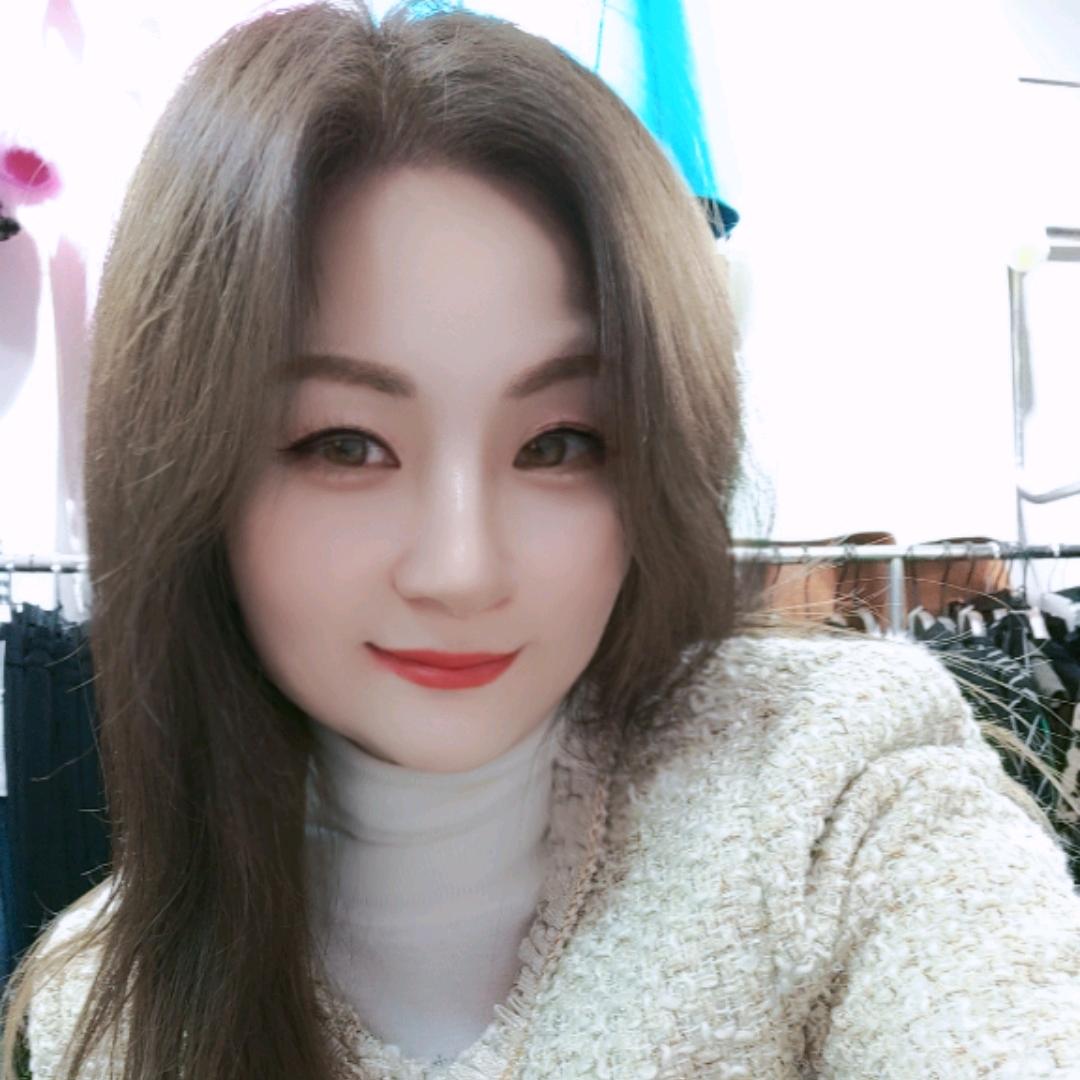 平顶山市开源路南马庄转盘东墨已女装