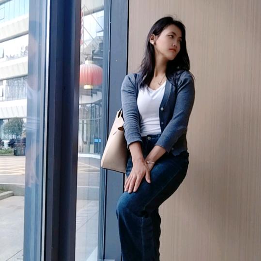 晏晏《中午10.50首播》