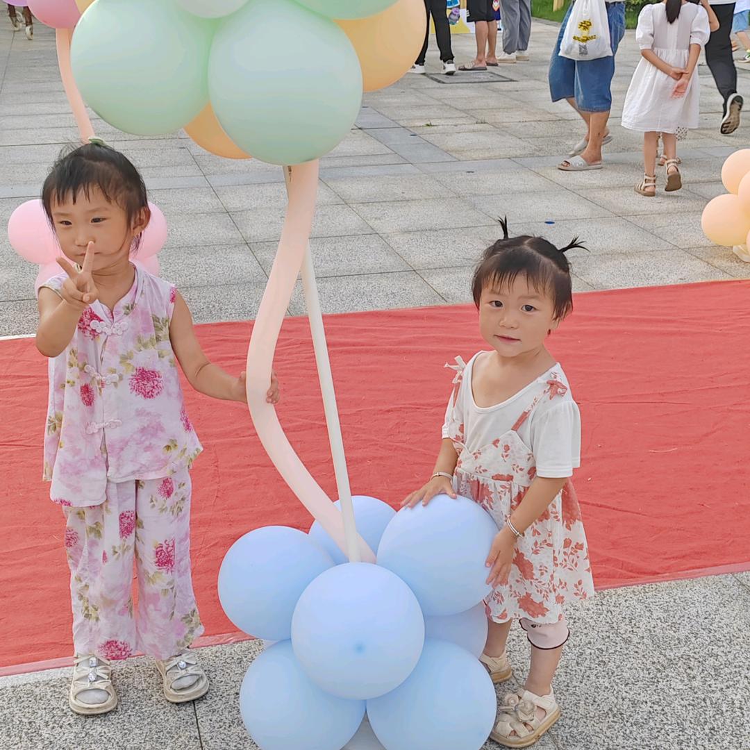 玥玥茹茹成长记