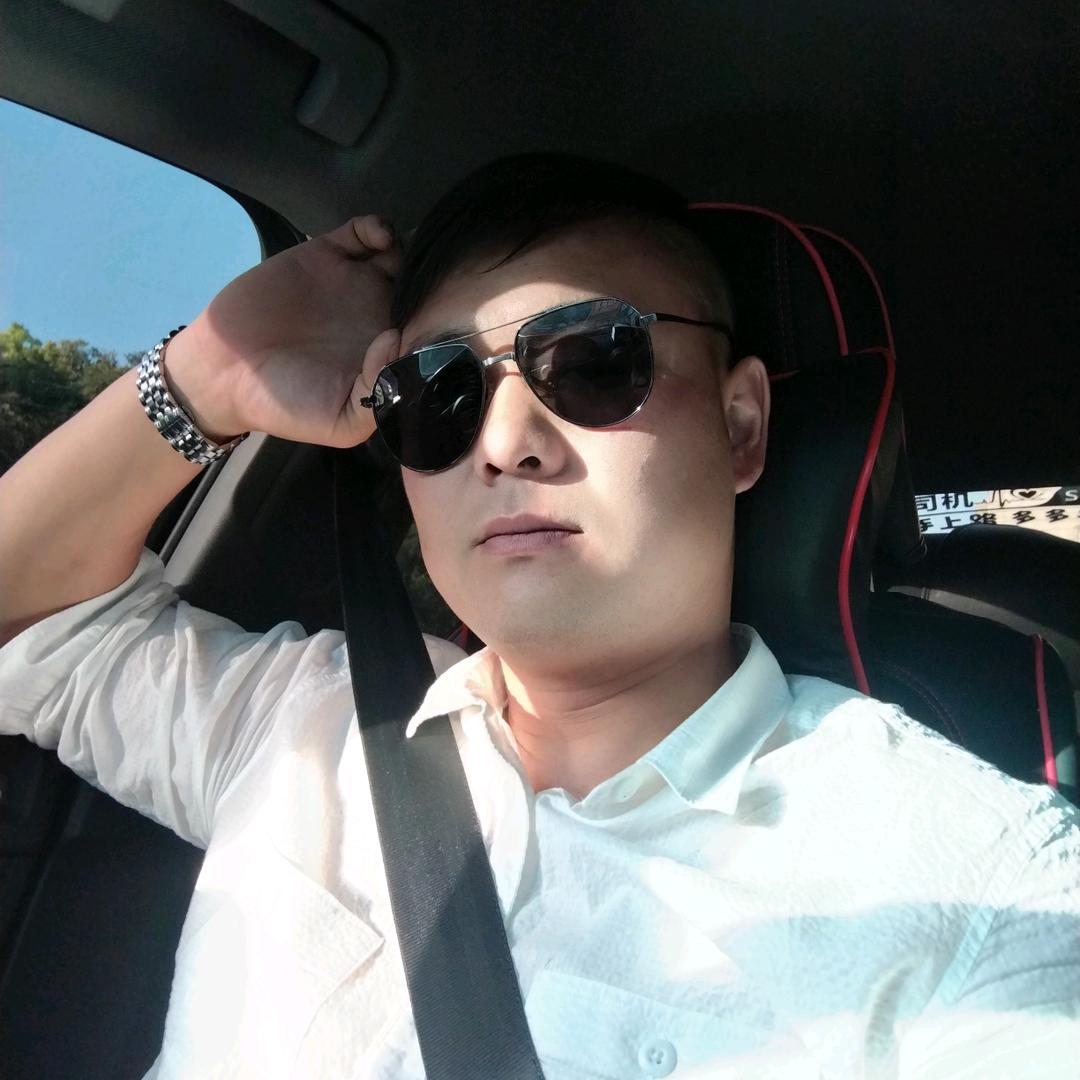 《刘强》