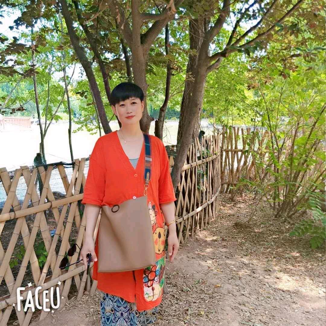 淡然一笑快乐女神