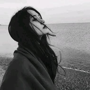 记忆落满尘埃