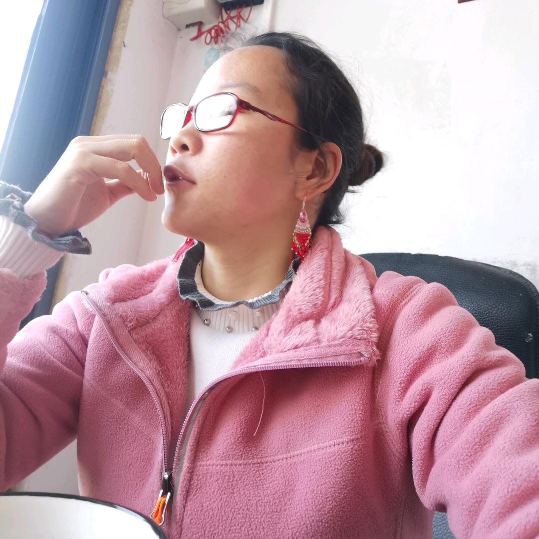 90后小姐姐叫小石头