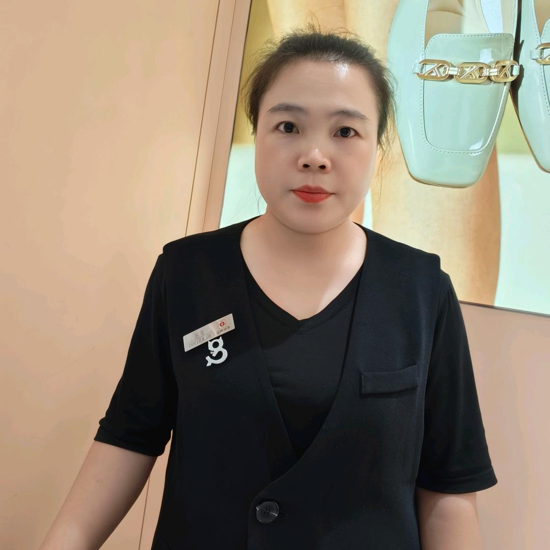 沈阳中兴接吻猫店长