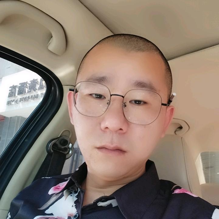 （阿龙)