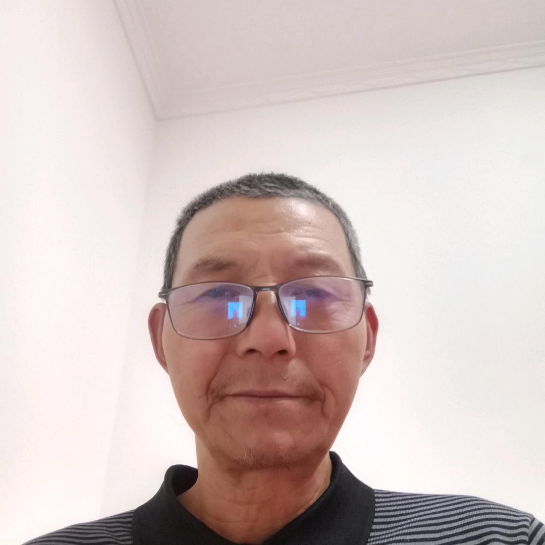 爱唱歌，歌首王子